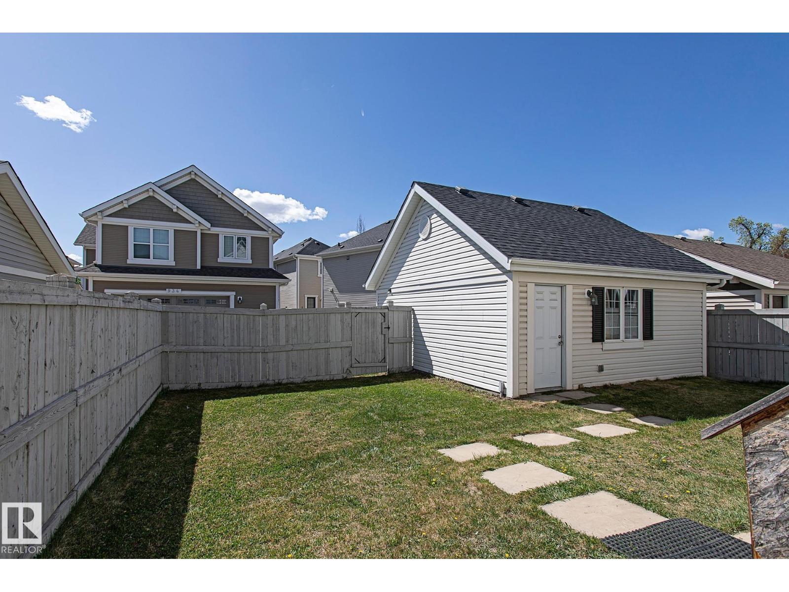 Photo 37 of 711 Decoteau Wy Nw, Edmonton AB