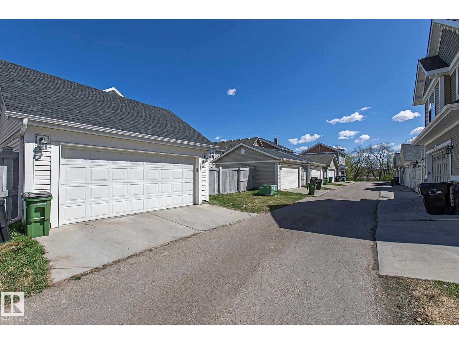 Photo 39 of 711 Decoteau Wy Nw, Edmonton AB