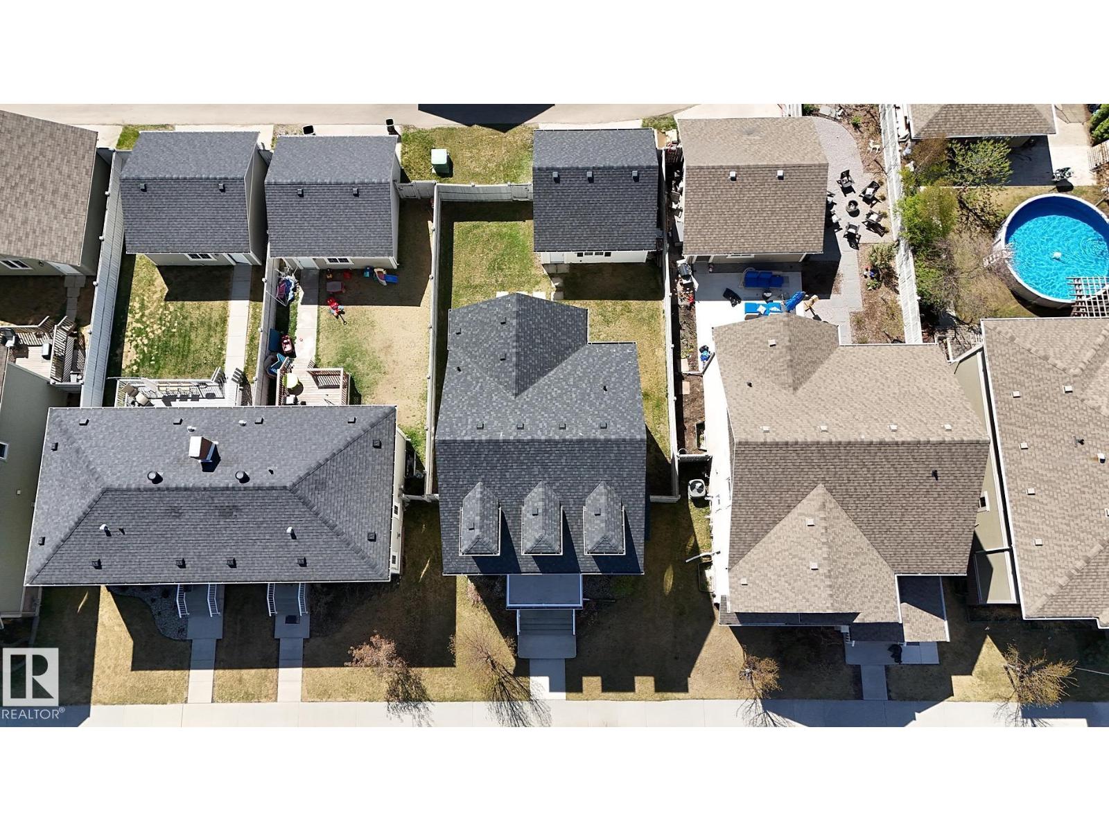 Photo 17 of 711 Decoteau Wy Nw, Edmonton AB