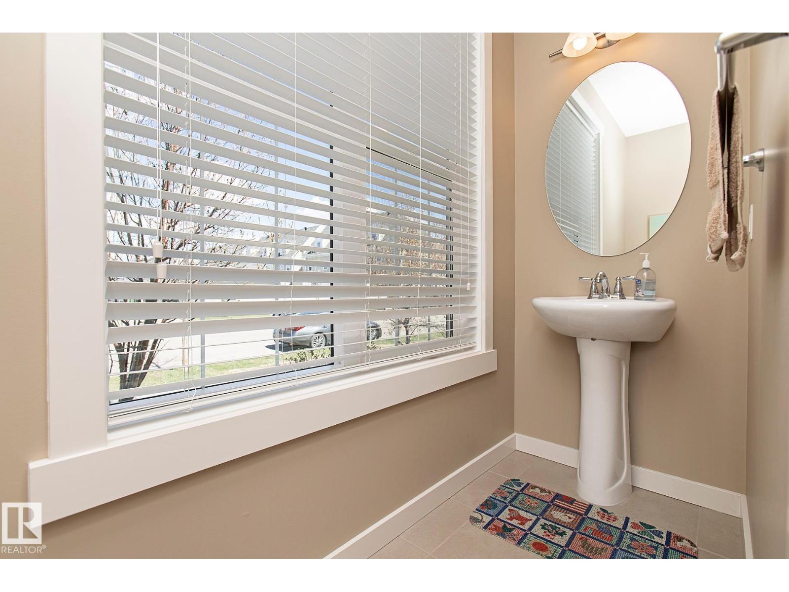 Photo 56 of 711 Decoteau Wy Nw, Edmonton AB
