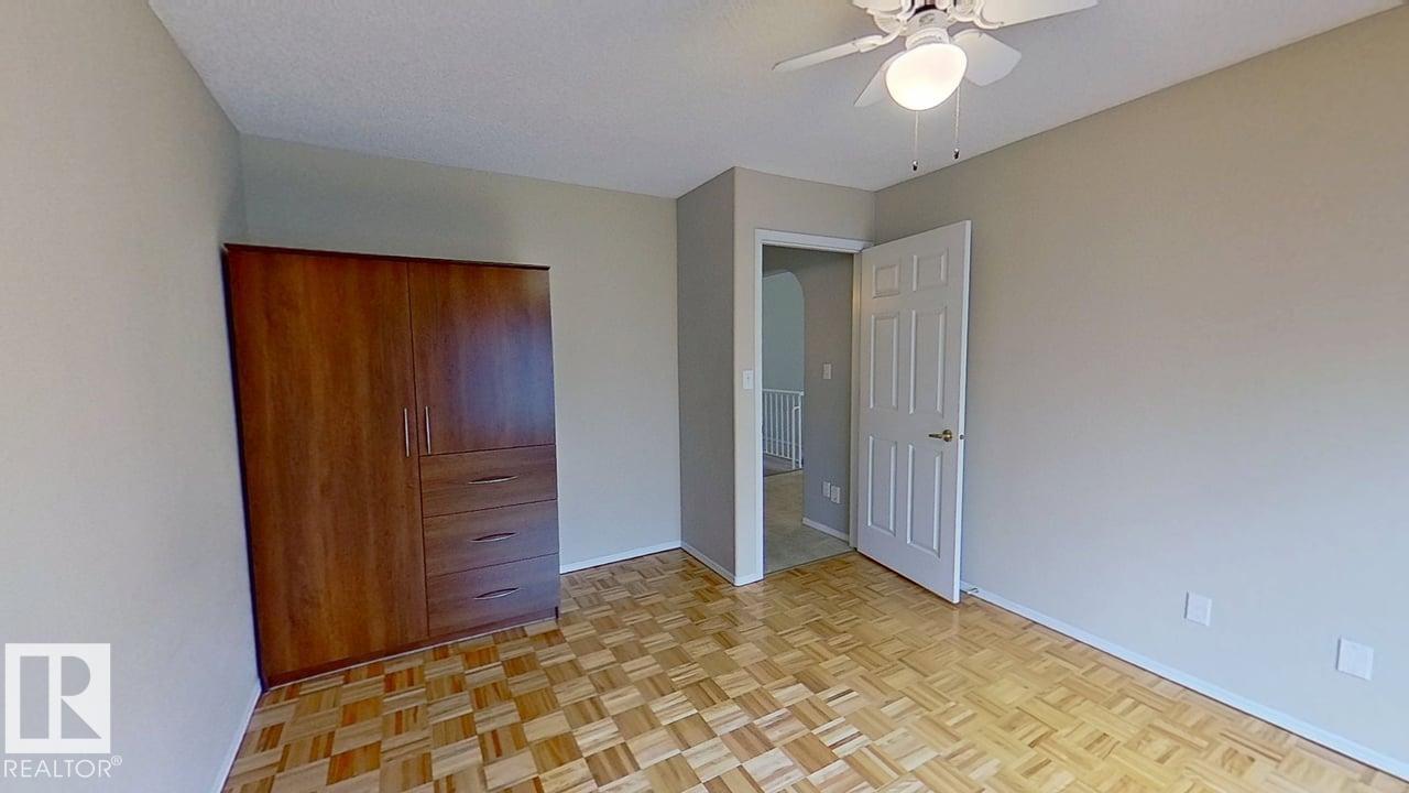 Photo 17 of 51 9718 176 St Nw, Edmonton AB