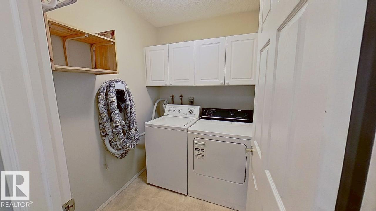 Photo 20 of 51 9718 176 St Nw, Edmonton AB