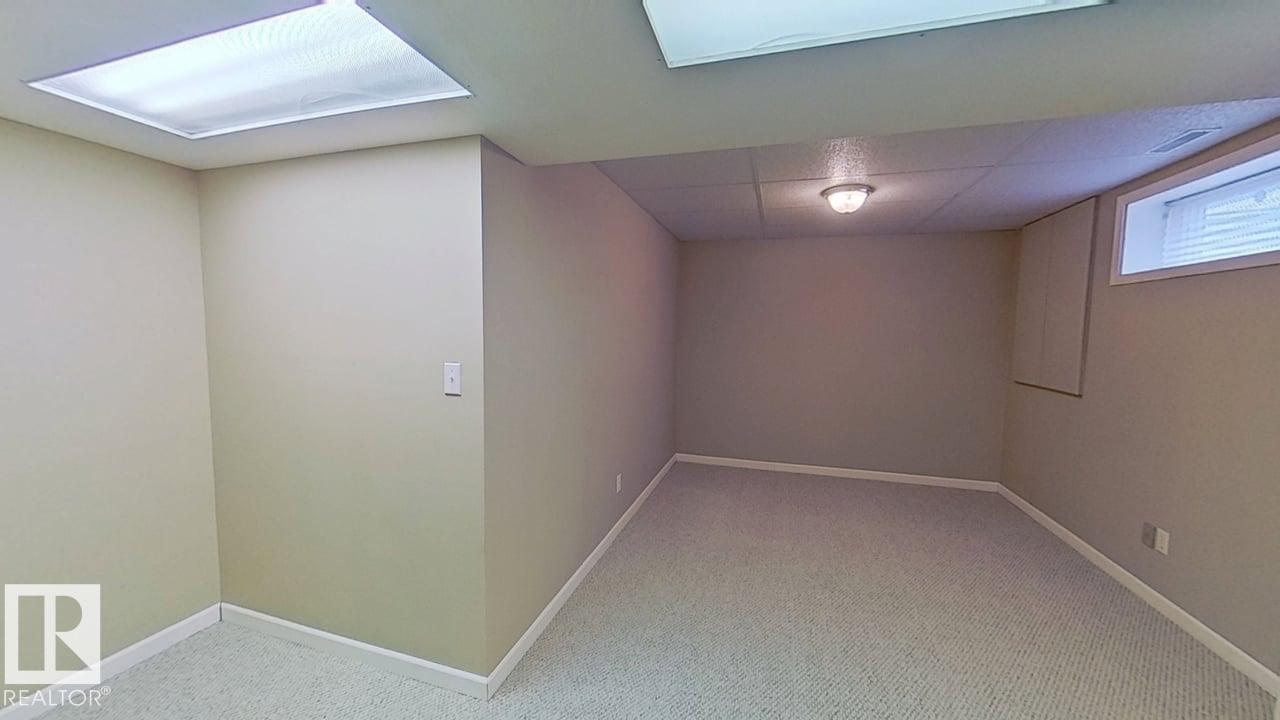 Photo 28 of 51 9718 176 St Nw, Edmonton AB