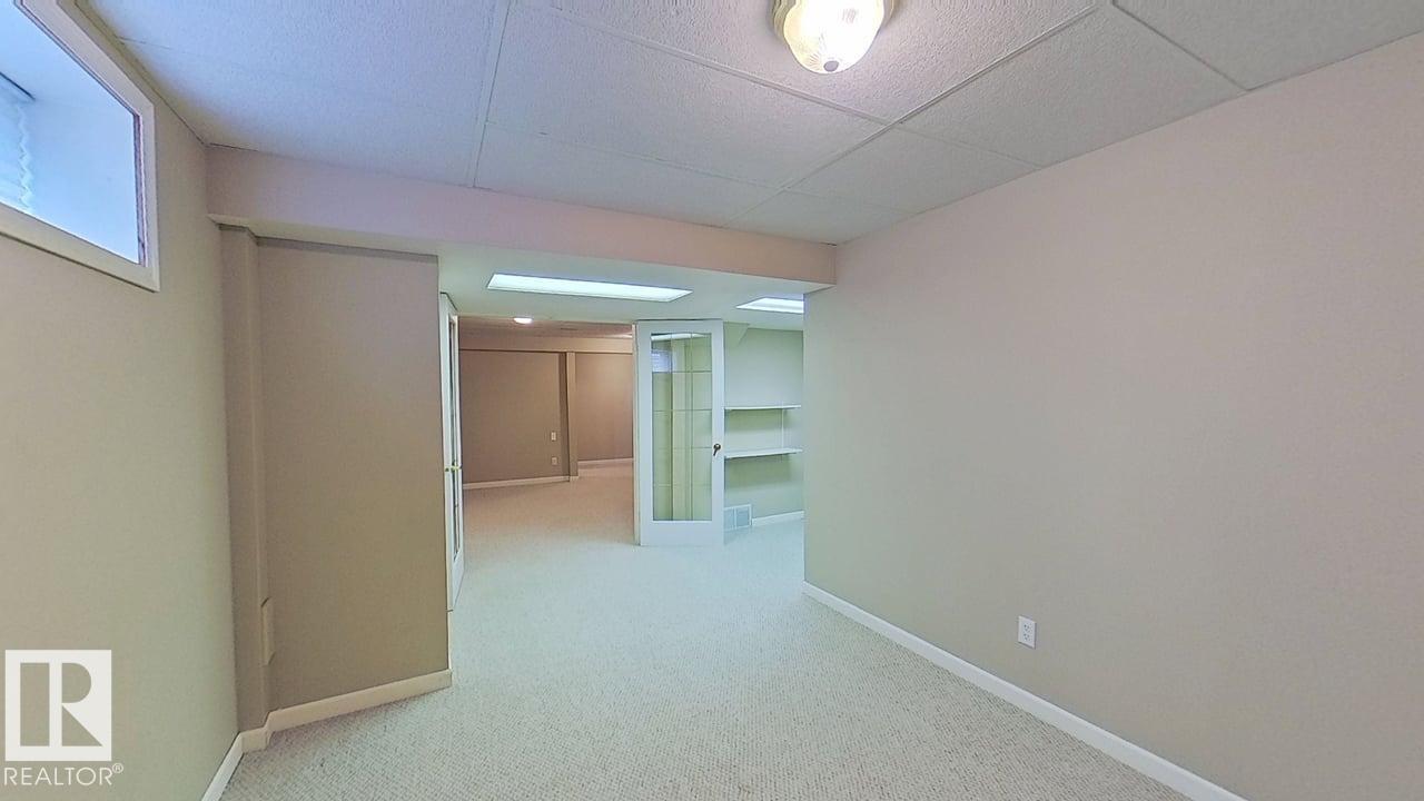 Photo 29 of 51 9718 176 St Nw, Edmonton AB