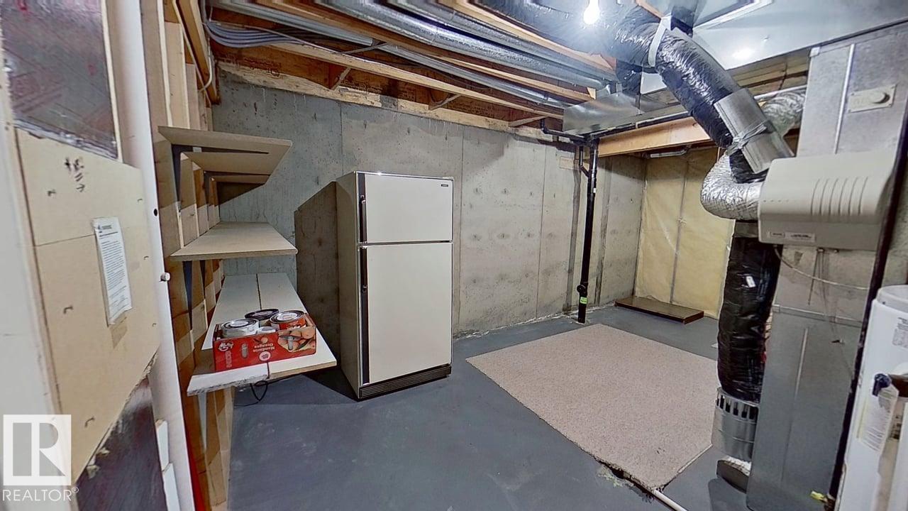 Photo 32 of 51 9718 176 St Nw, Edmonton AB