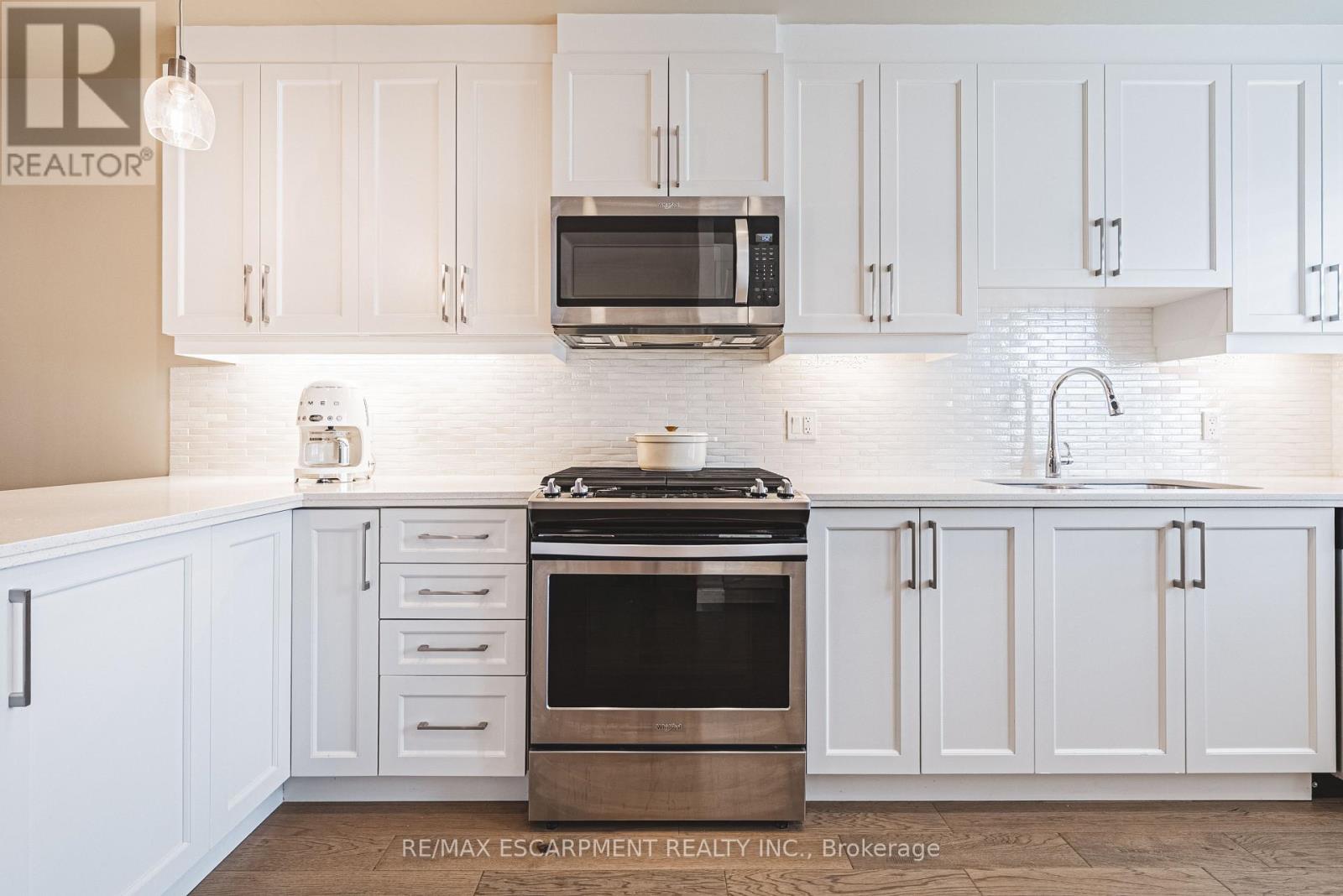 Photo 17 of 6 111 Wilson Street E, Hamilton ON
