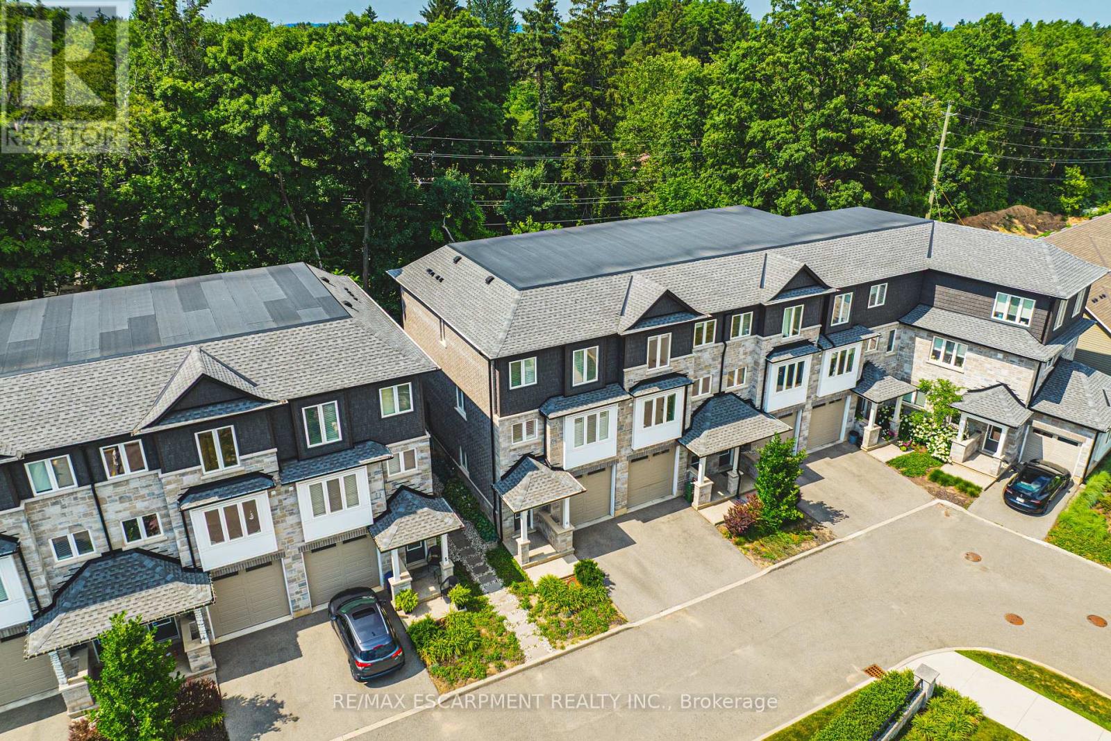 Photo 2 of 6 111 Wilson Street E, Hamilton ON