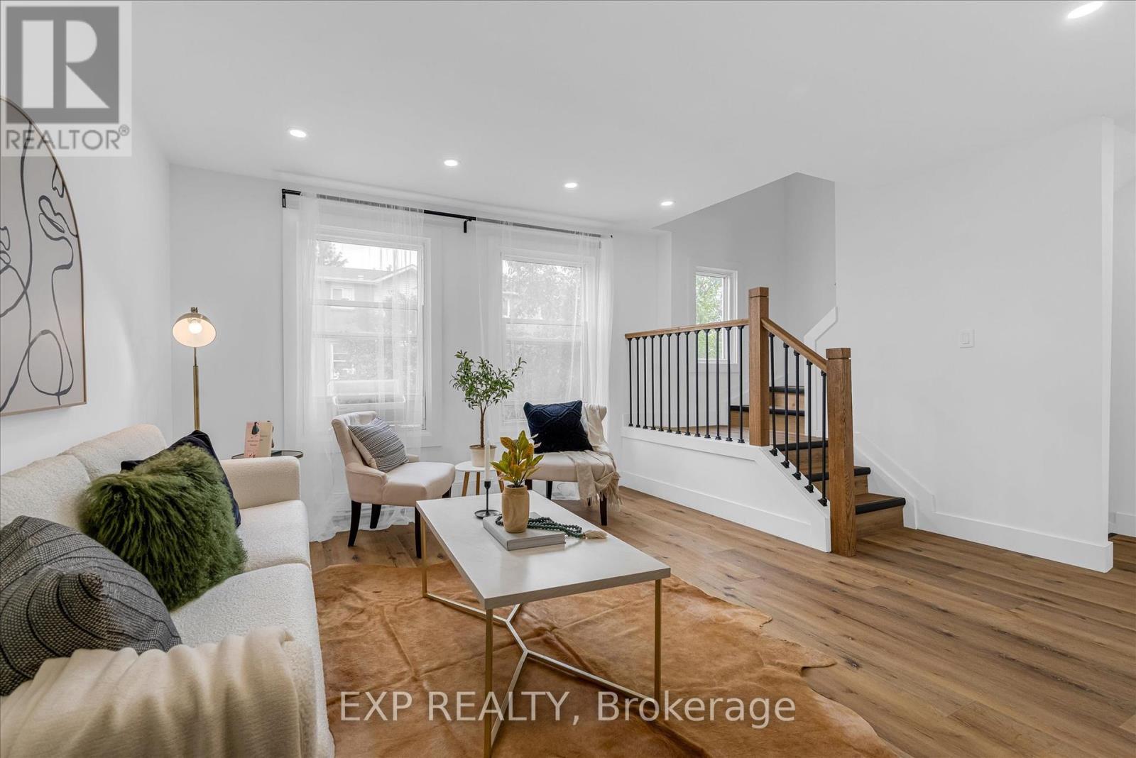 Photo 3 of 10 1255 Upper Gage Avenue, Hamilton ON