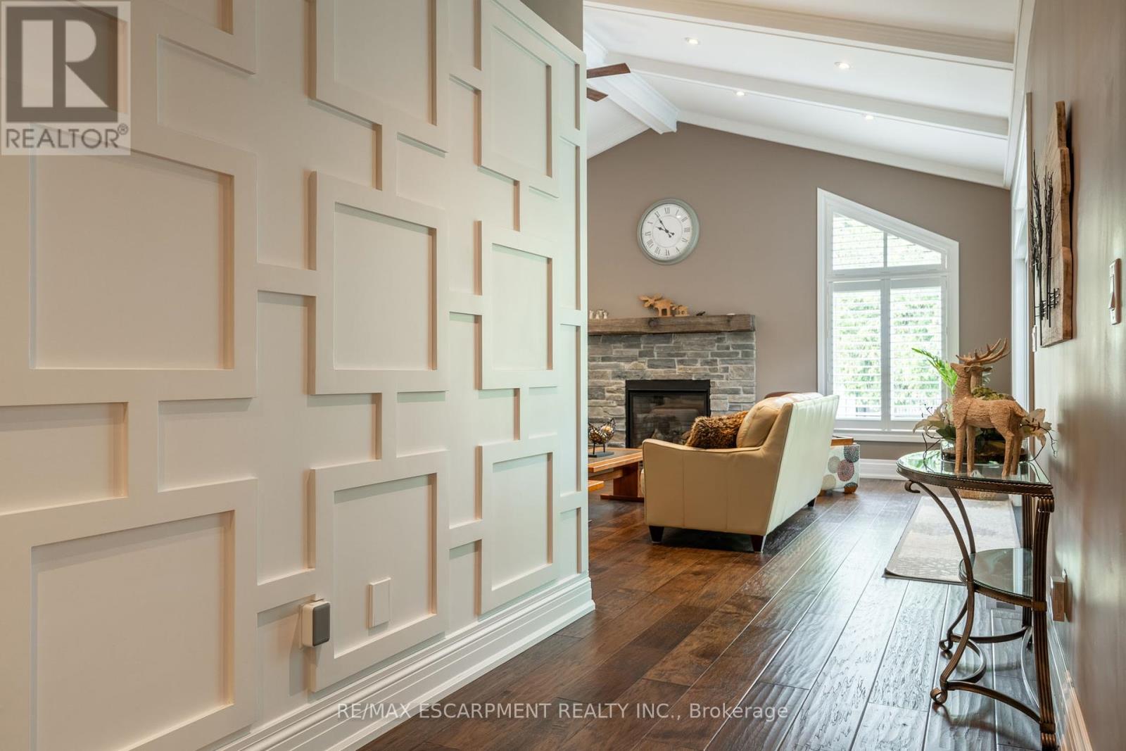 Photo 9 of 979 Garden Lane, Hamilton ON