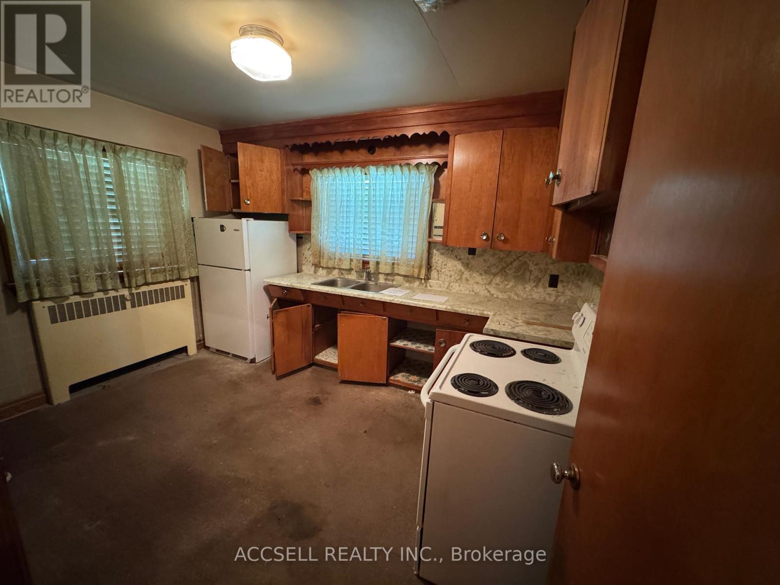 Photo 11 of 31 Lyman Street, London East ON