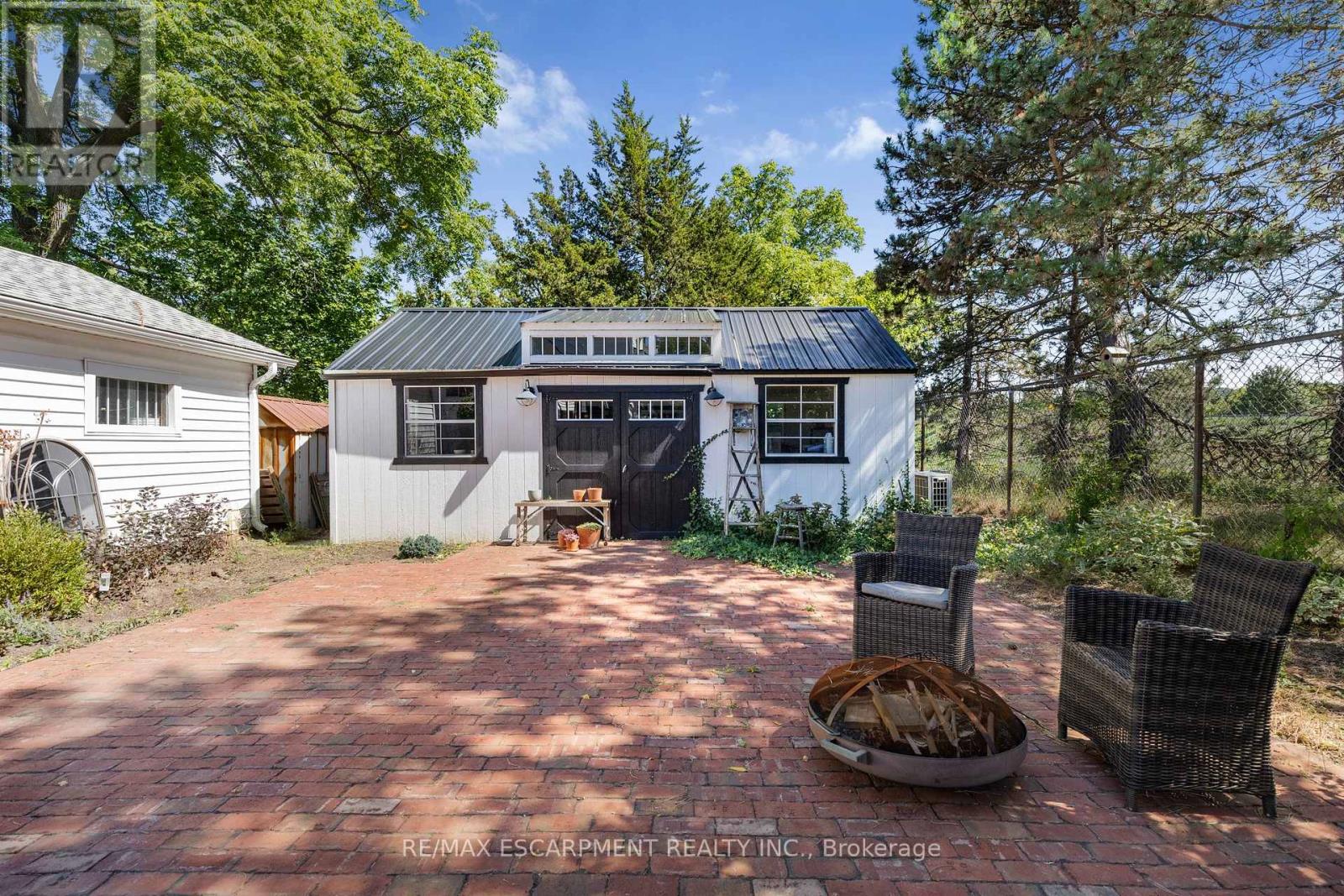 Photo 17 of 374 Ontario Street, Grimsby ON