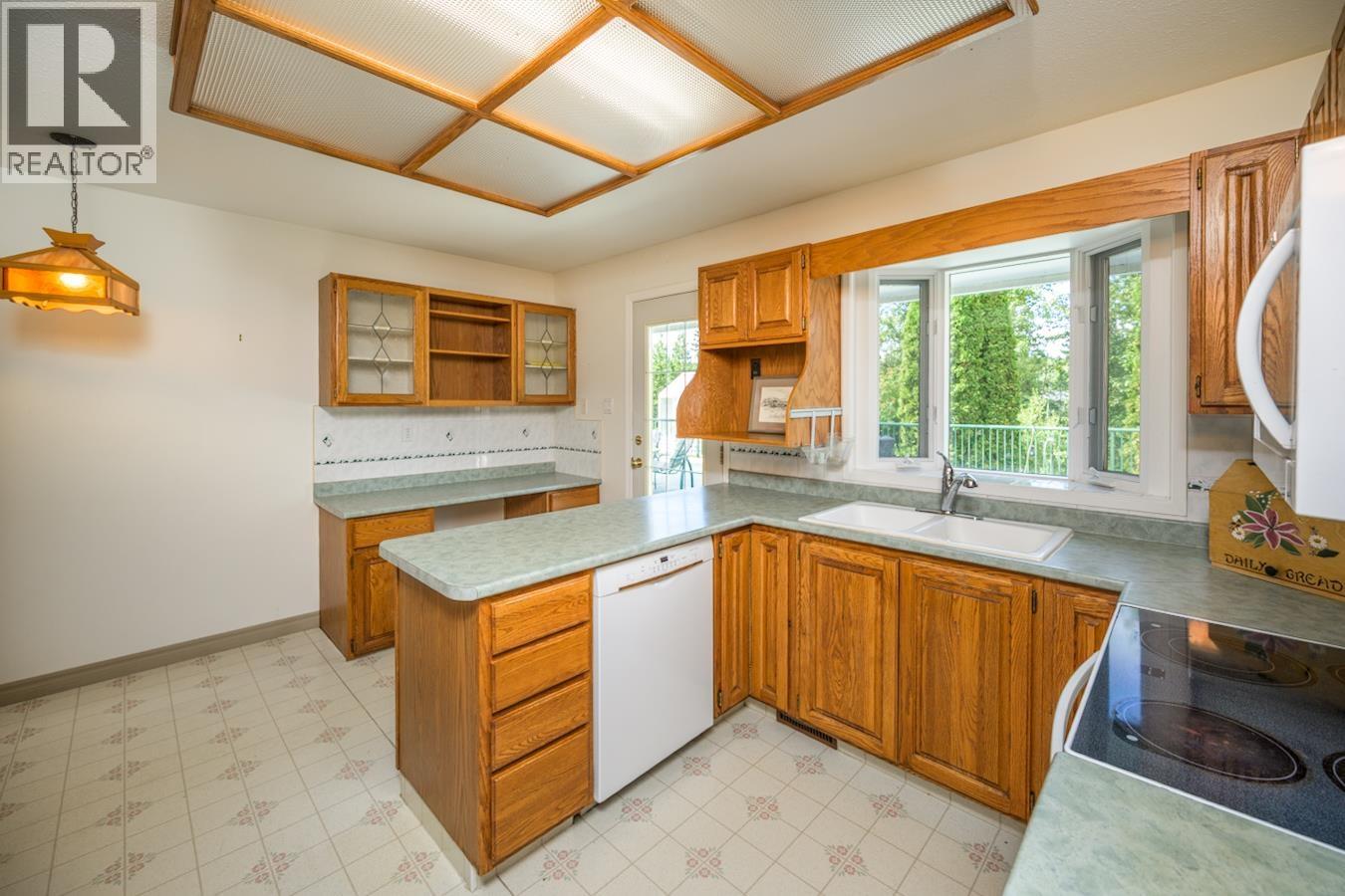 Photo 5 of 1145 Babine Crescent, Prince George BC