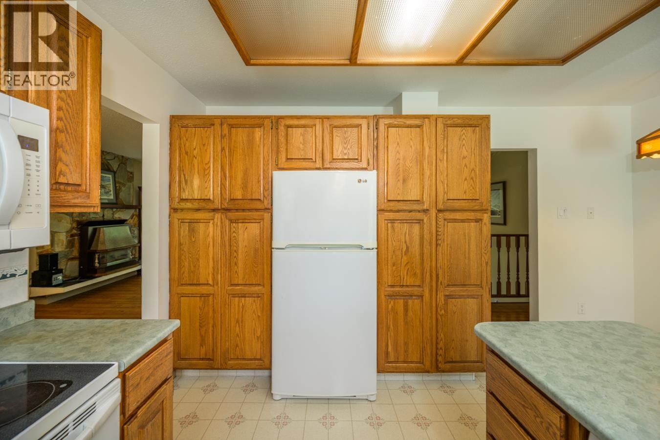 Photo 6 of 1145 Babine Crescent, Prince George BC