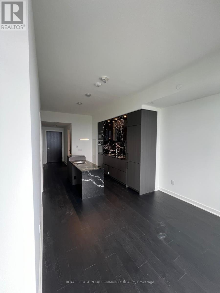 Photo 2 of 4710 11 Yorkville Avenue, Toronto ON