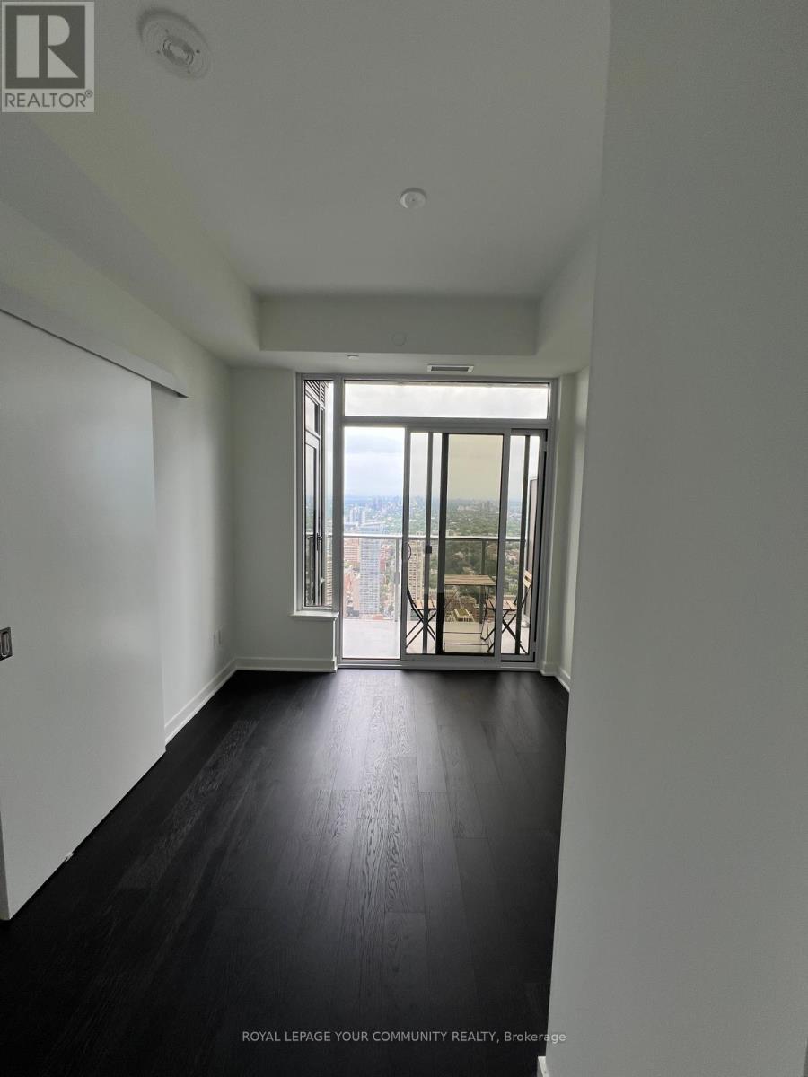 Photo 5 of 4710 11 Yorkville Avenue, Toronto ON