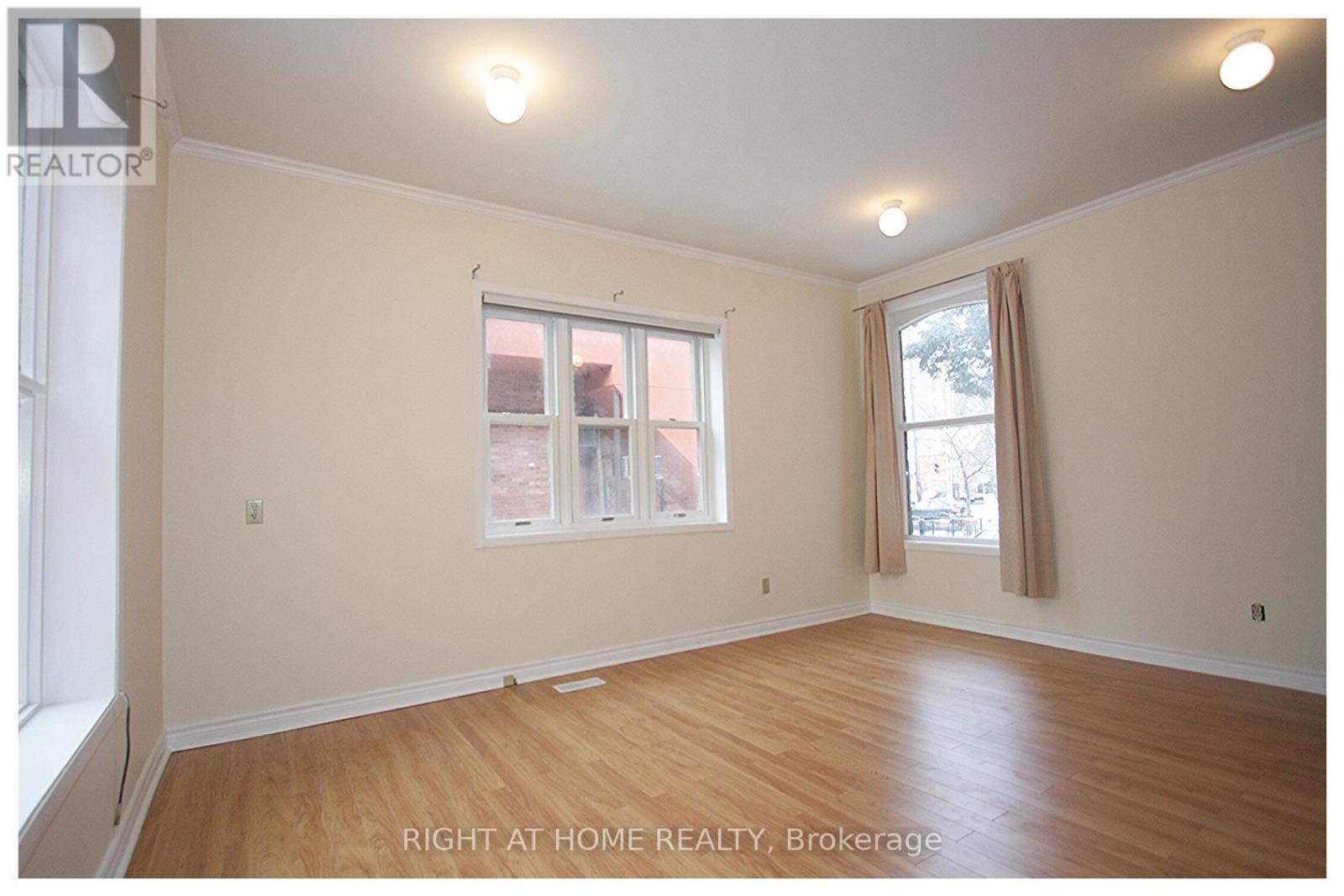 Photo 2 of Apt 5 294 Somerset Street W, Ottawa ON