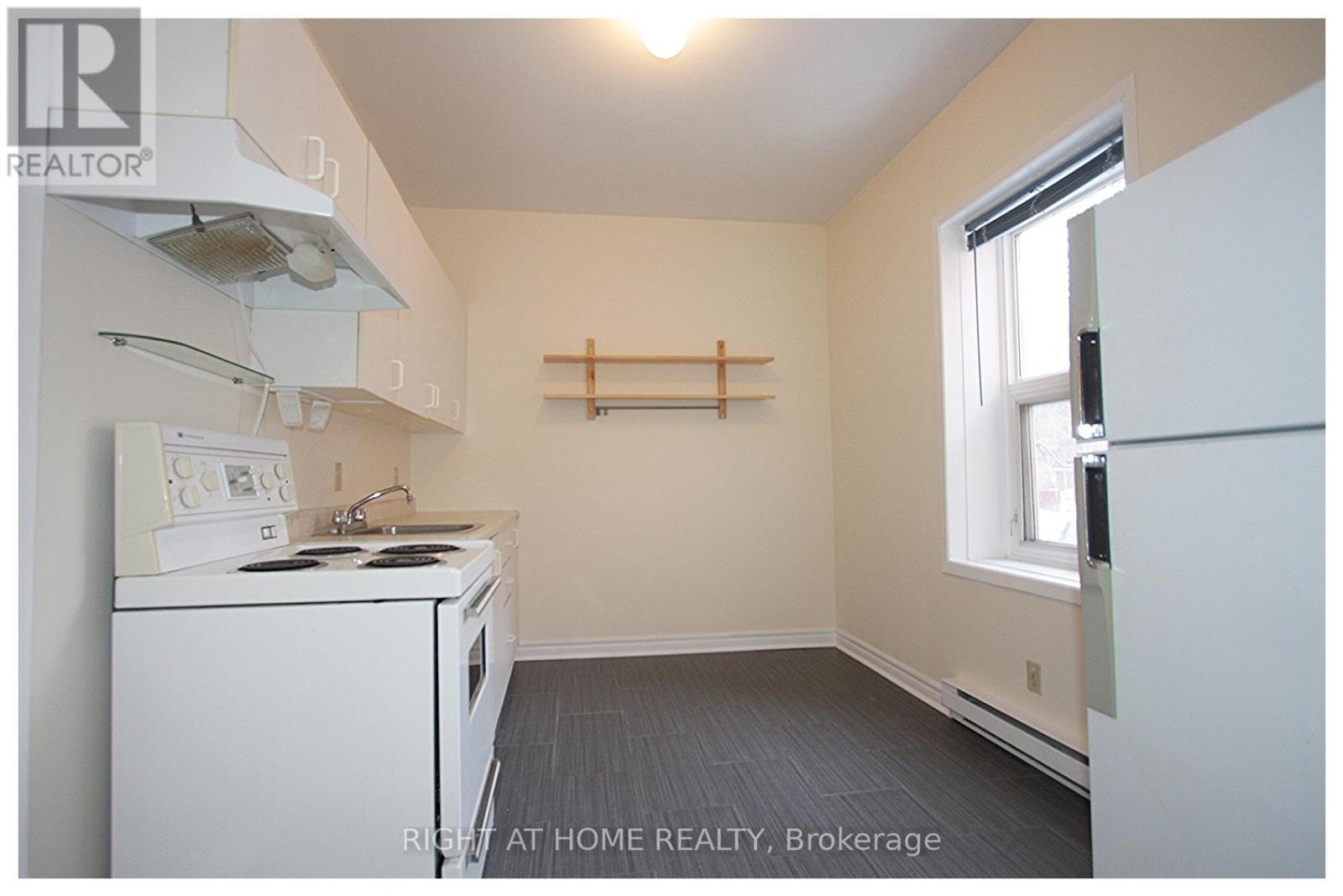 Photo 8 of Apt 5 294 Somerset Street W, Ottawa ON