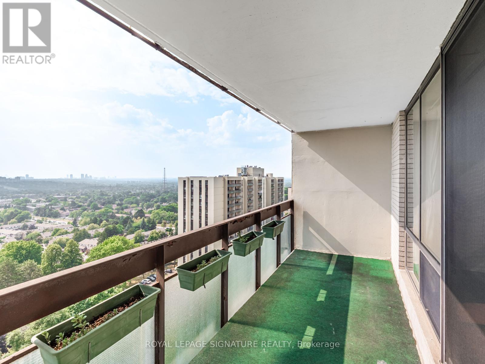 Photo 15 of 1709 350 Seneca Hill Drive, Toronto ON