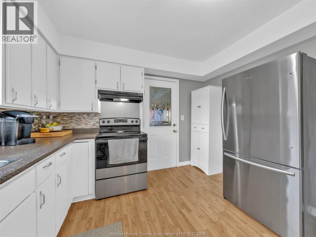 Photo 30 of 127 Mccallum Drive, Kingsville ON