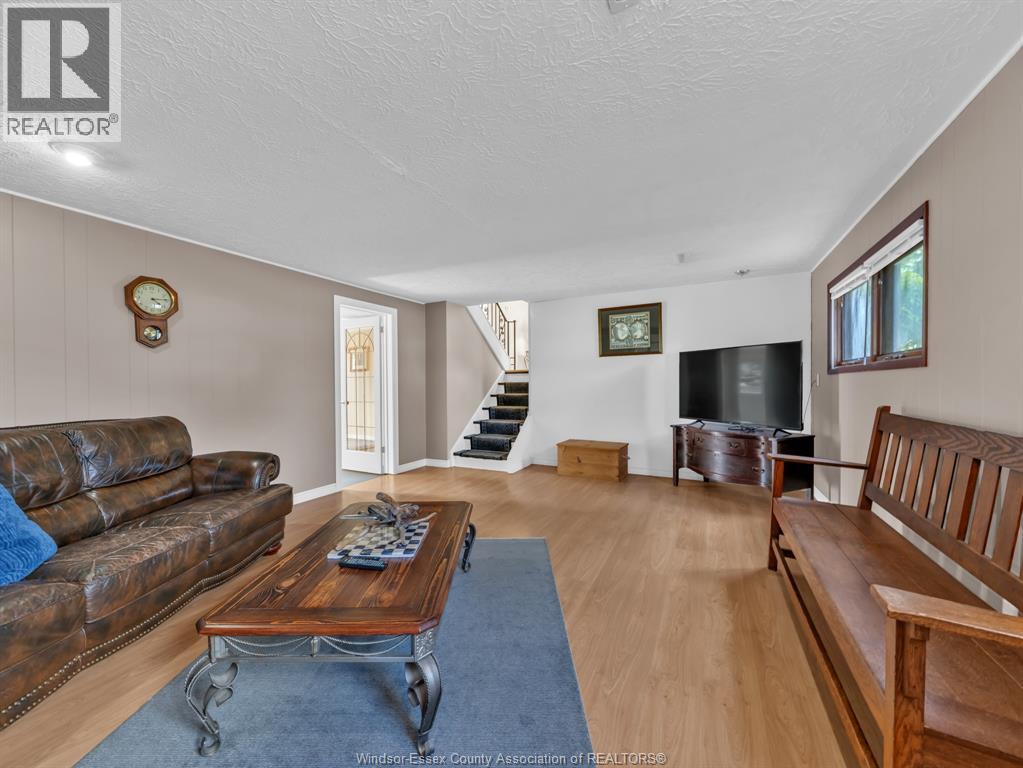 Photo 18 of 127 Mccallum Drive, Kingsville ON