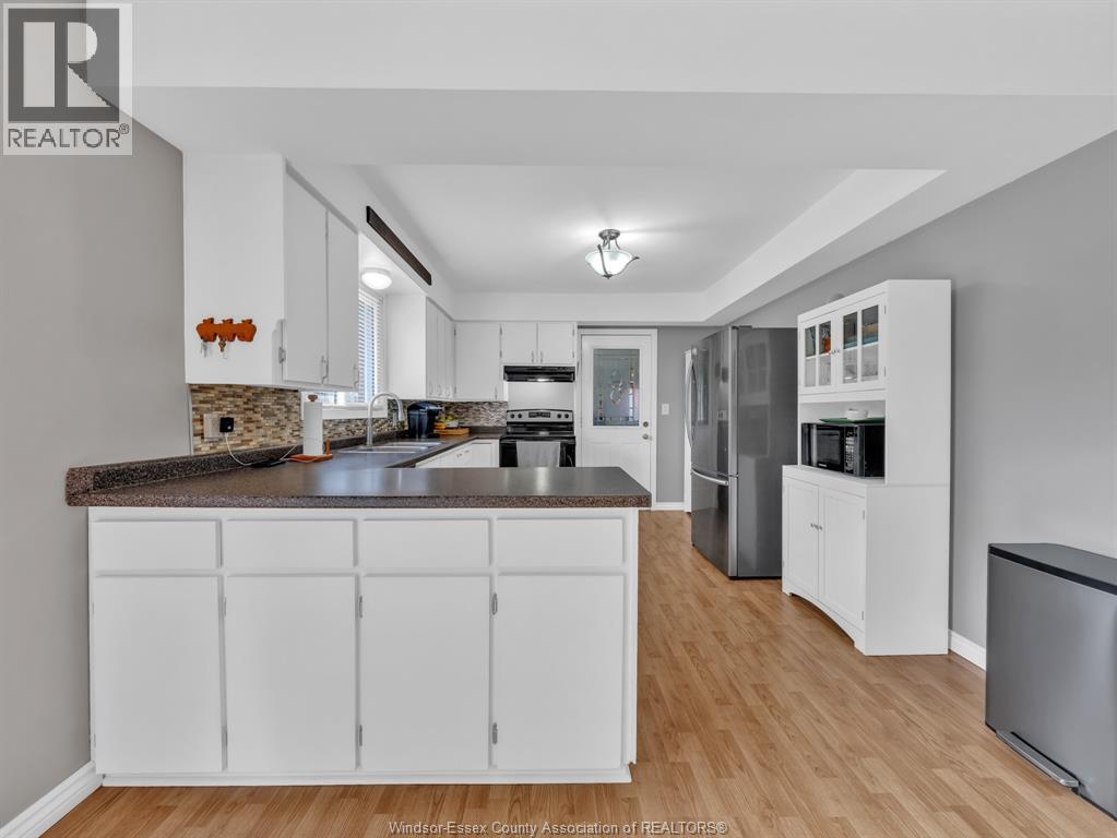 Photo 23 of 127 Mccallum Drive, Kingsville ON