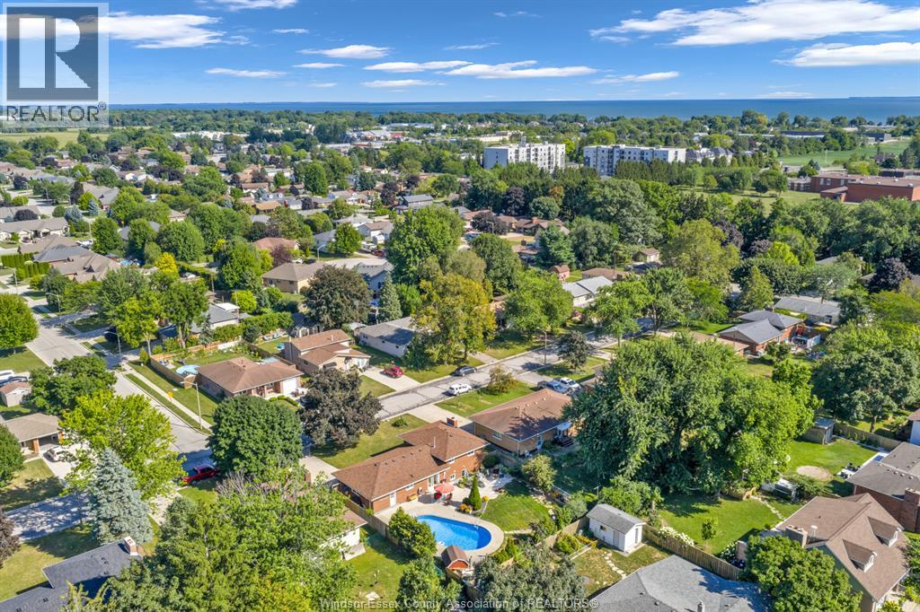 Photo 46 of 127 Mccallum Drive, Kingsville ON