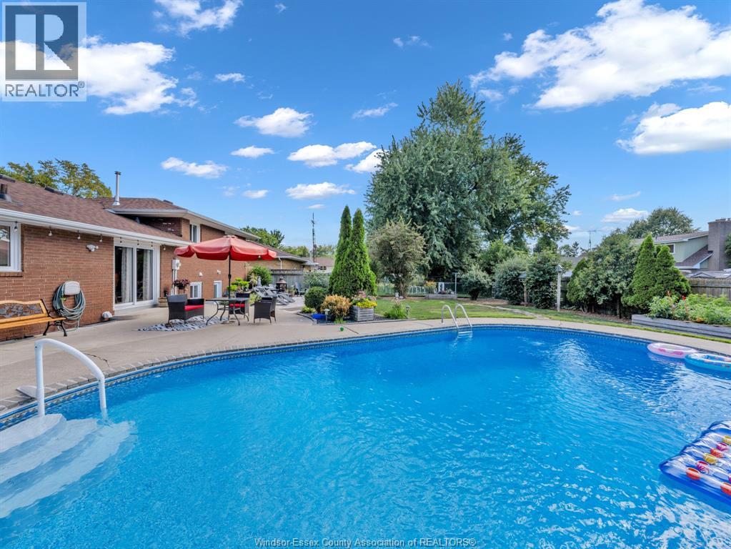Photo 28 of 127 Mccallum Drive, Kingsville ON