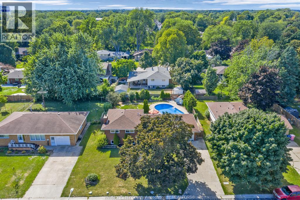 Photo 6 of 127 Mccallum Drive, Kingsville ON