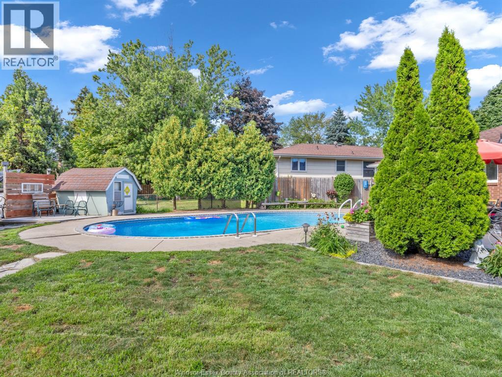 Photo 31 of 127 Mccallum Drive, Kingsville ON