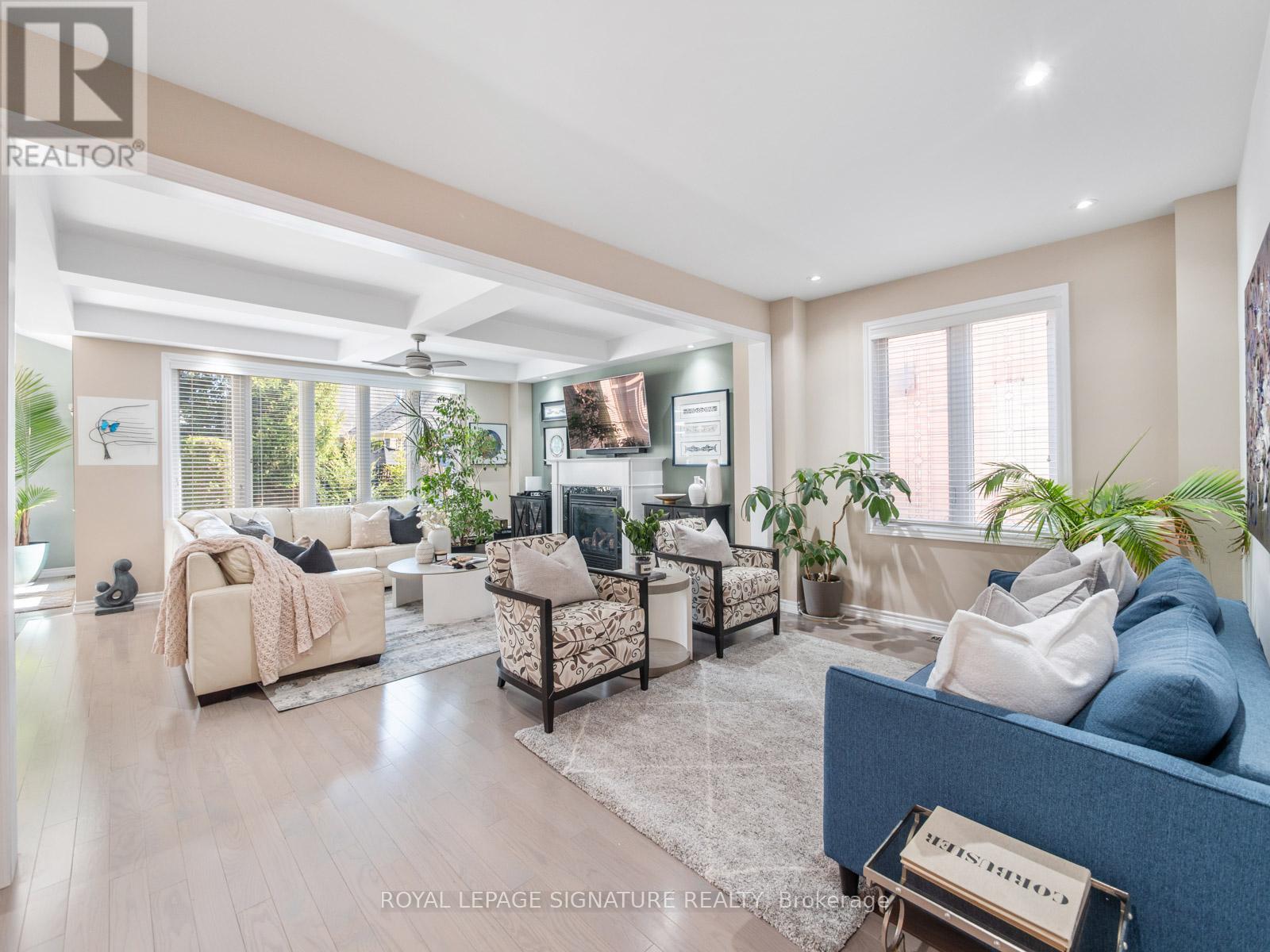 Photo 42 of 6 Jarrow Crescent, Whitby ON