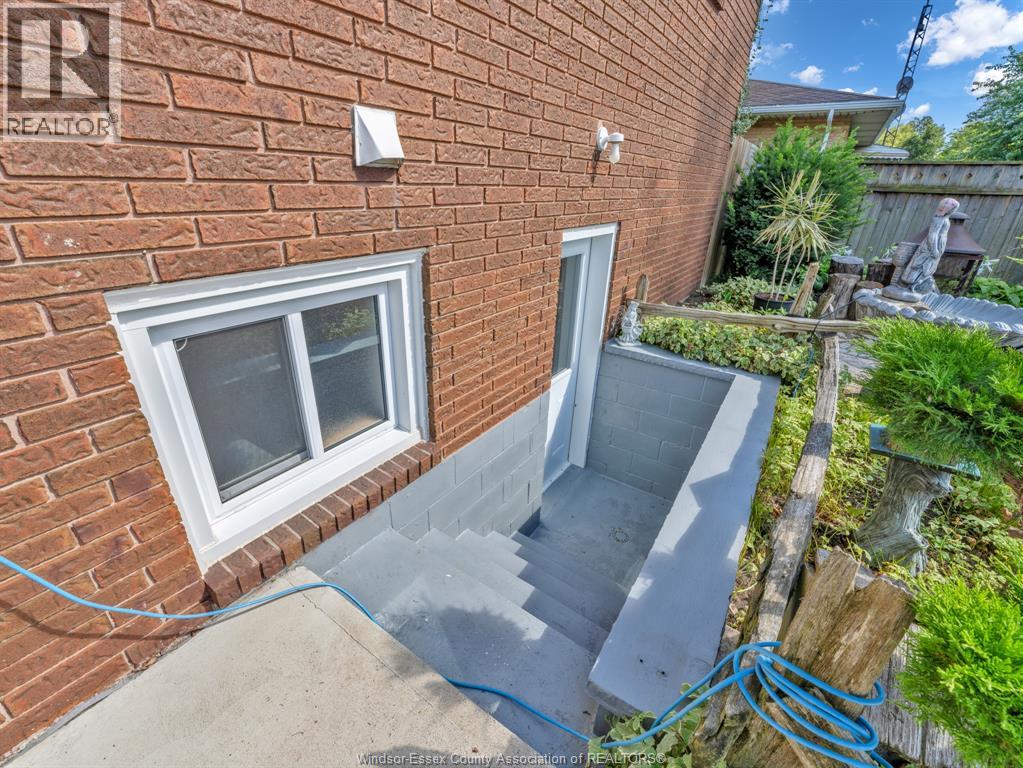 Photo 27 of 127 Mccallum Drive, Kingsville ON