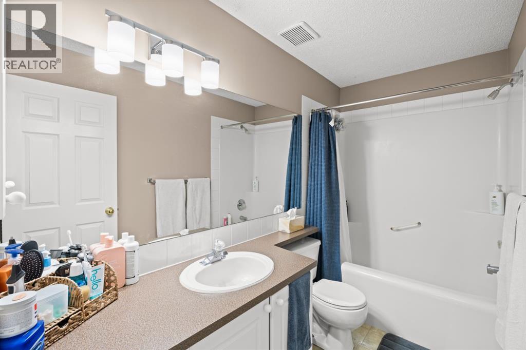 Single Family House for Sale in    Avenue SW Beltline Calgary 