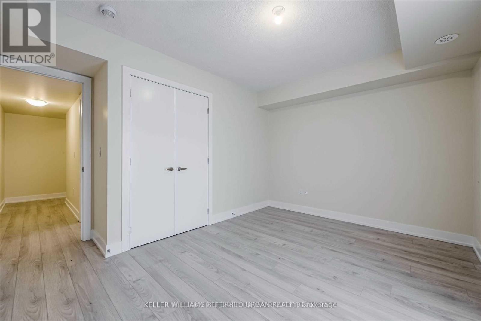 Photo 1 of 37 3 Elsie Lane, Toronto ON