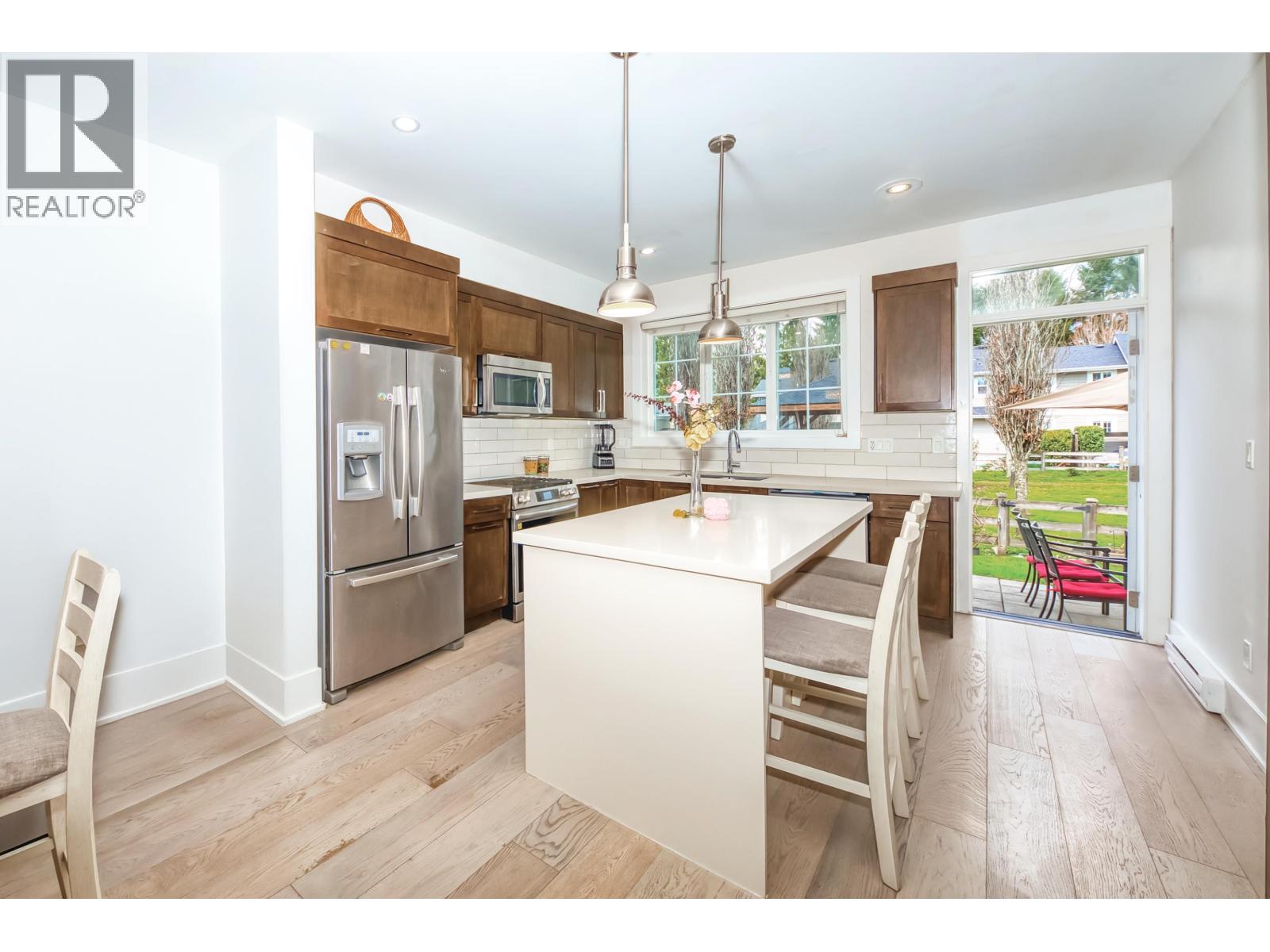 Photo 6 of 74 12161 237 Street, Maple Ridge BC