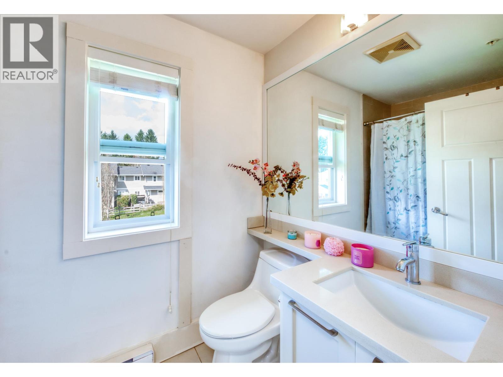 Photo 11 of 74 12161 237 Street, Maple Ridge BC