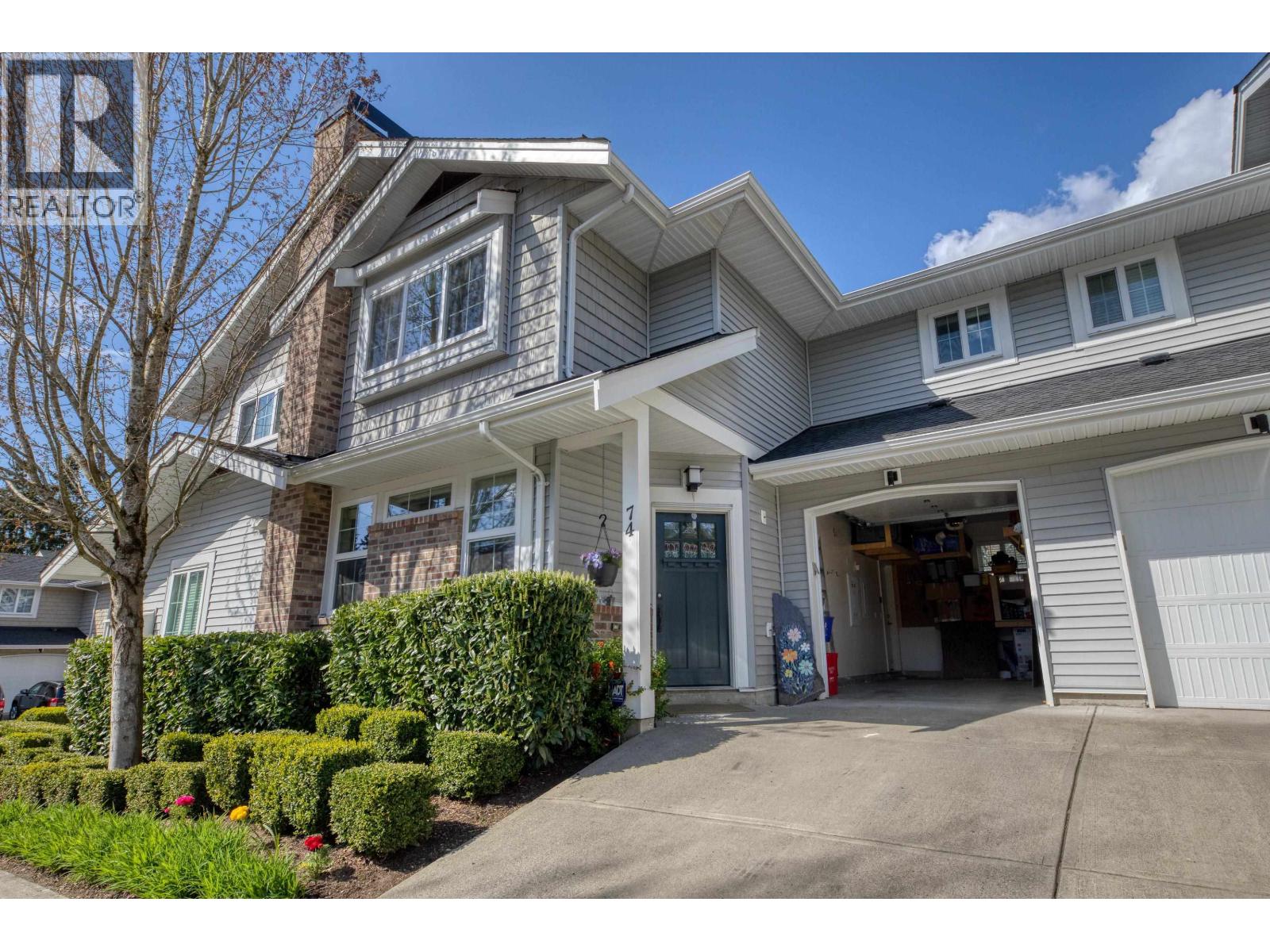 Photo 2 of 74 12161 237 Street, Maple Ridge BC