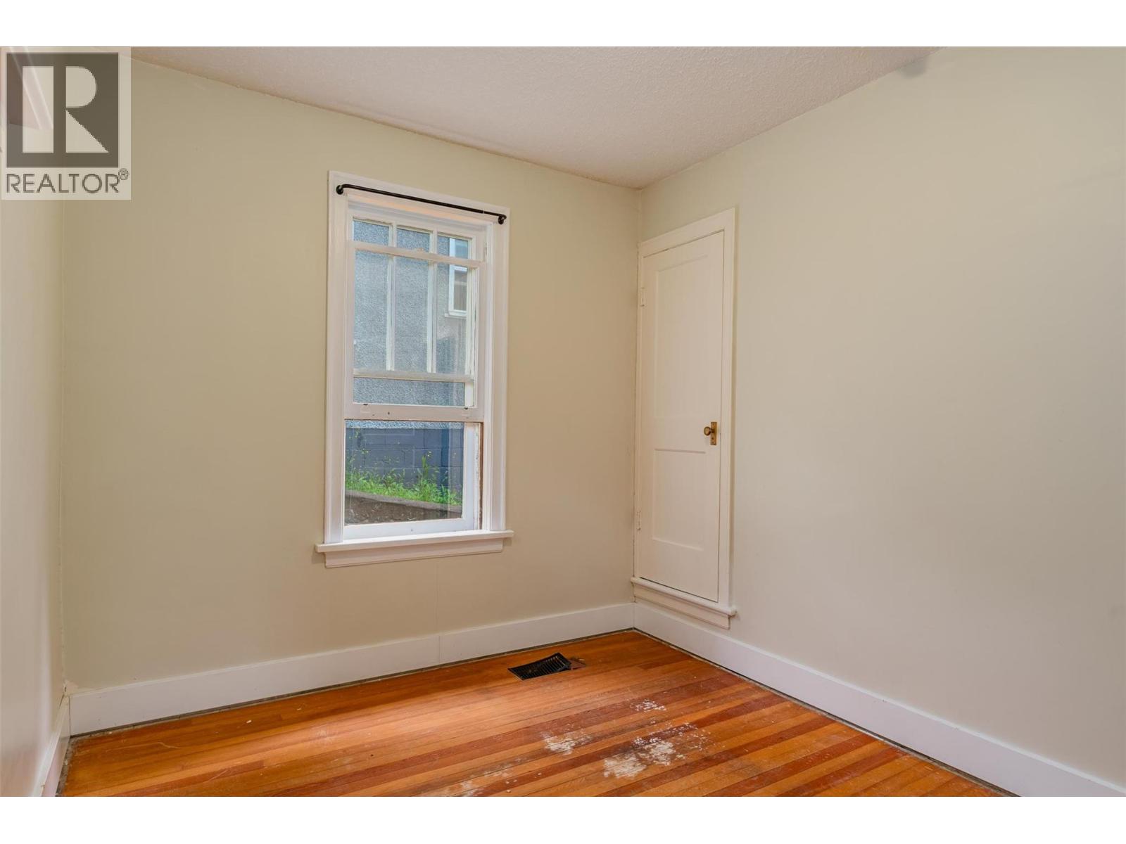 132 Reservoir Road, Trail