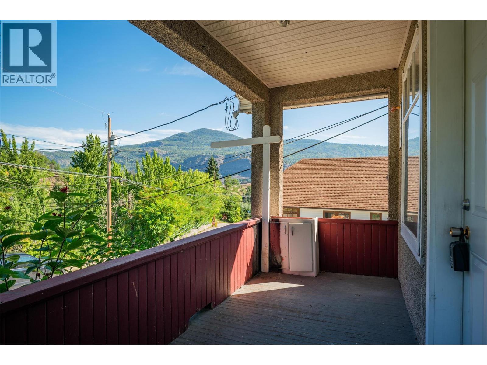 132 Reservoir Road, Trail