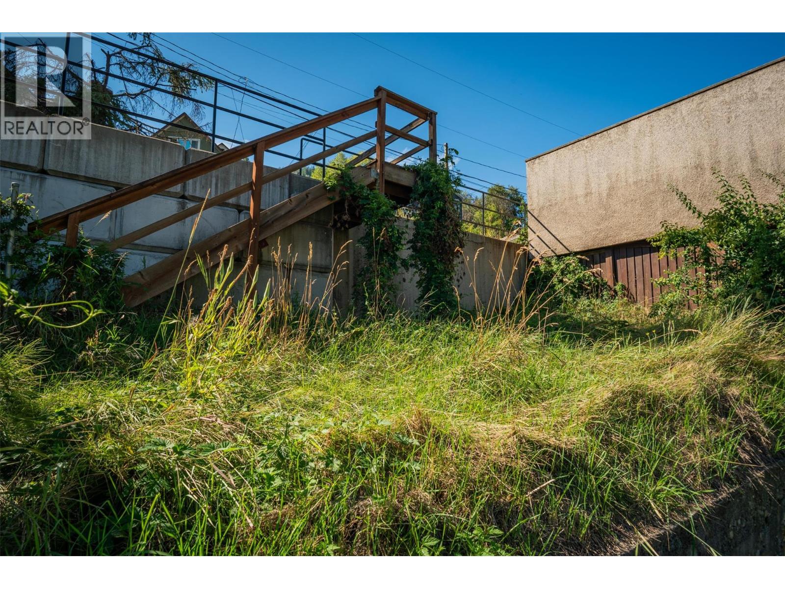 132 Reservoir Road, Trail