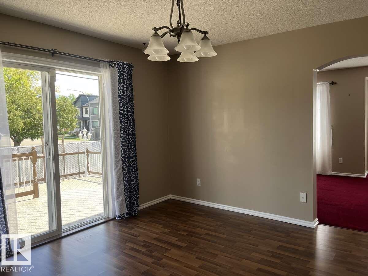 Photo 12 of 15210 103 Av Nw, Edmonton AB