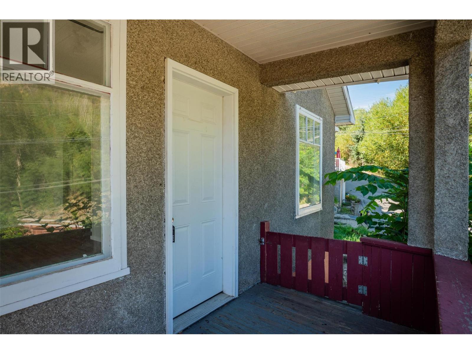 132 Reservoir Road, Trail