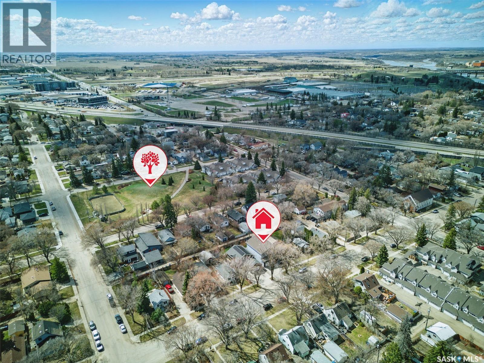 Photo 4 of 116 Hilliard Street E, Saskatoon SK