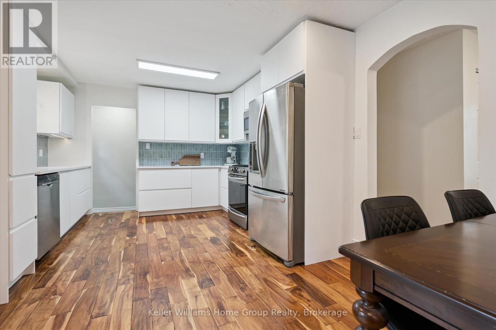 Photo 11 of 37 Victoria Crescent, Centre Wellington ON