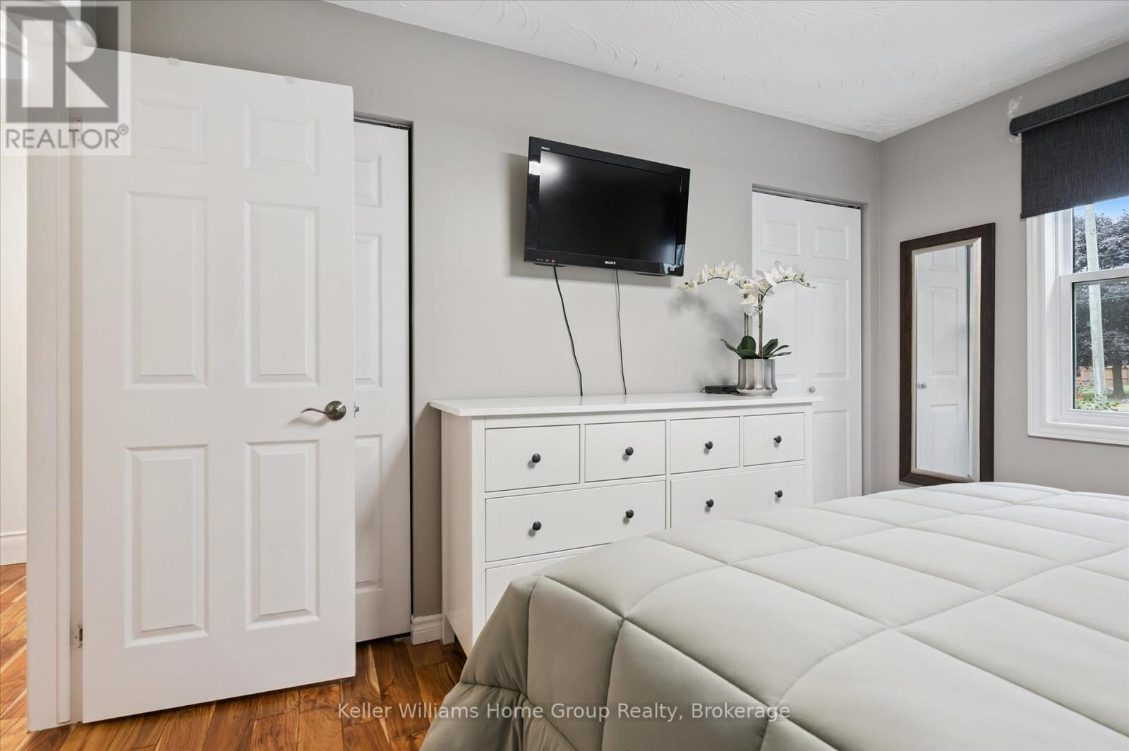 Photo 22 of 37 Victoria Crescent, Centre Wellington ON