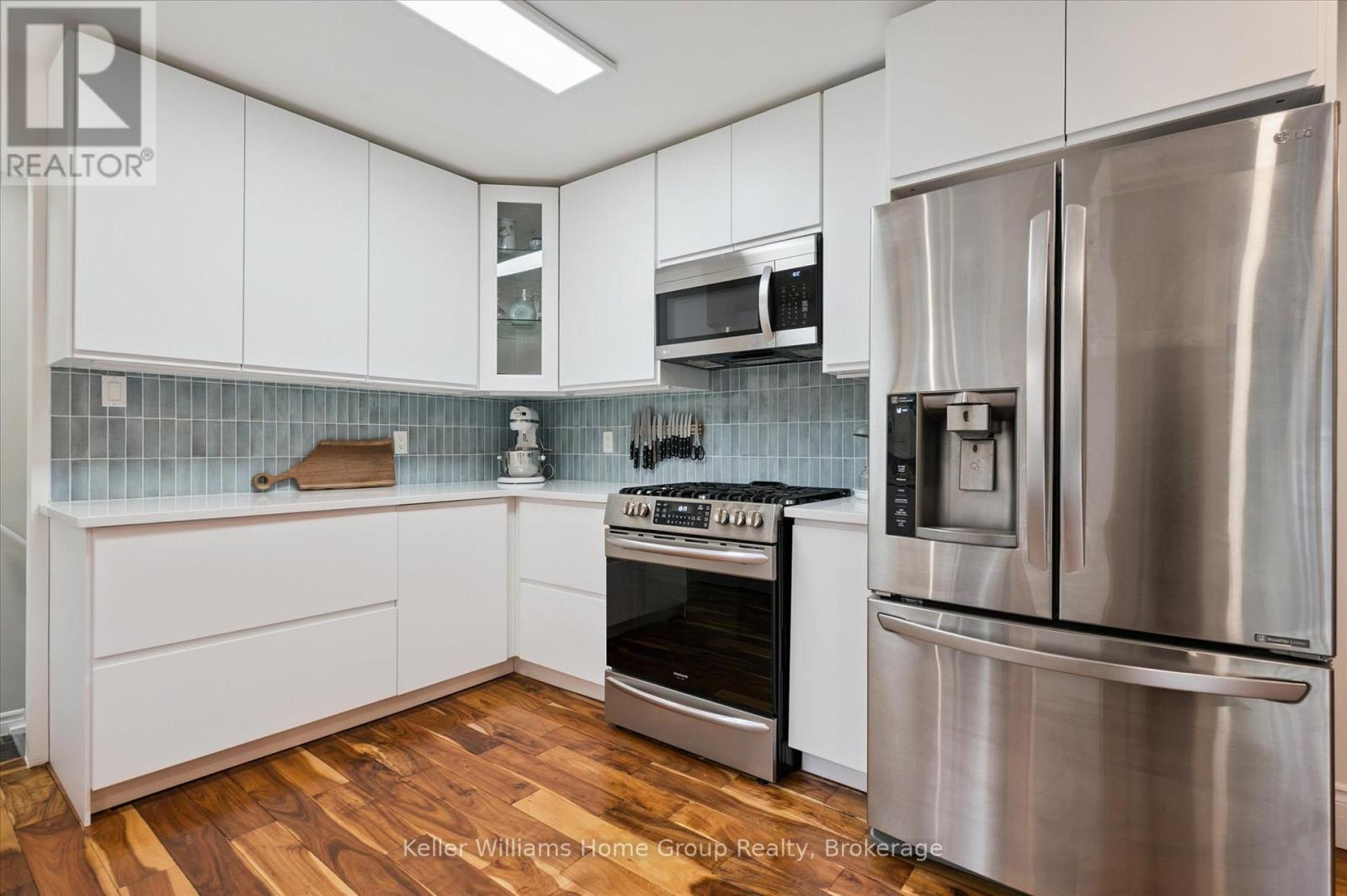 Photo 14 of 37 Victoria Crescent, Centre Wellington ON