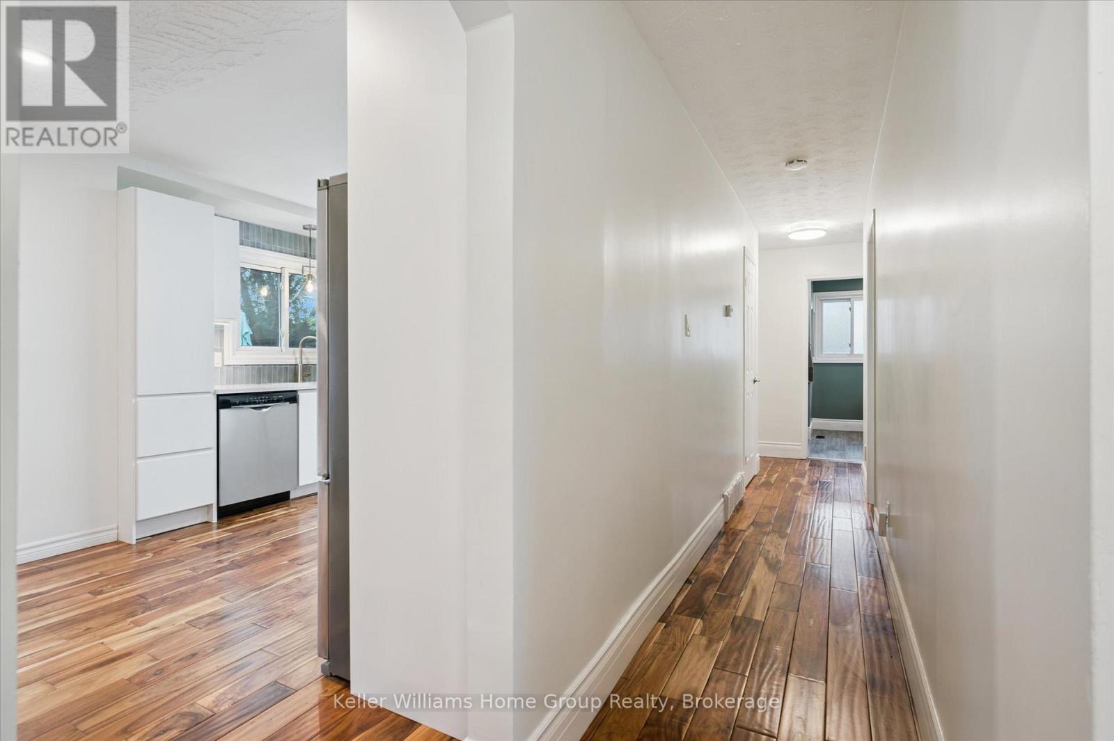 Photo 16 of 37 Victoria Crescent, Centre Wellington ON