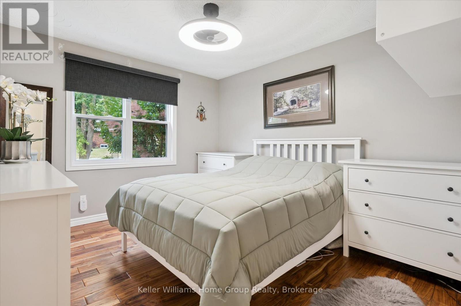 Photo 21 of 37 Victoria Crescent, Centre Wellington ON