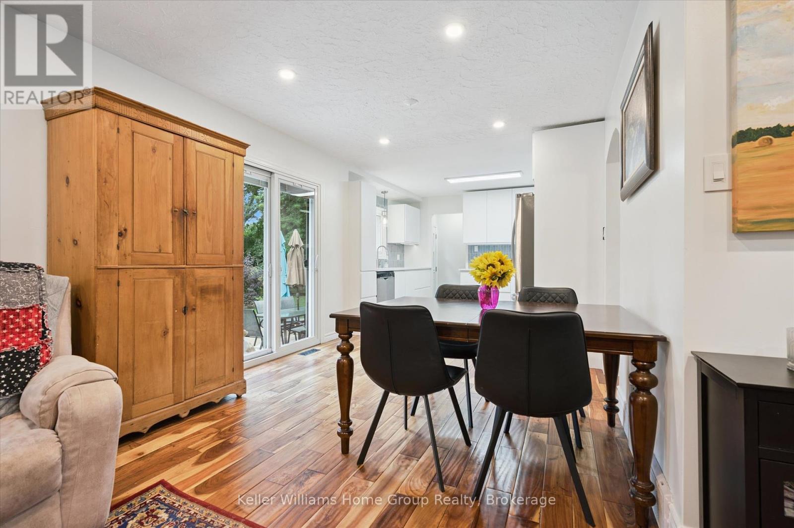 Photo 9 of 37 Victoria Crescent, Centre Wellington ON