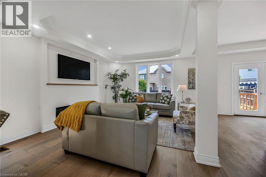 Photo 25 of 40 Davinci Boulevard, Hamilton ON