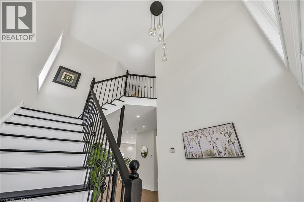 Photo 14 of 40 Davinci Boulevard, Hamilton ON
